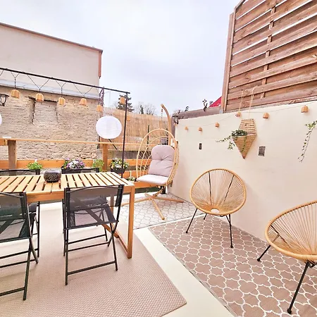 Semesterbostad L'atypique Des Remparts *