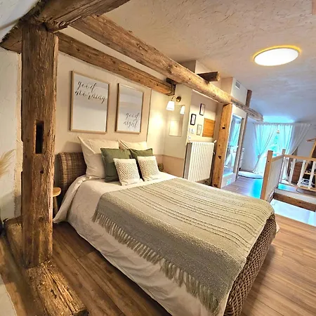 L'atypique Des Remparts Nyaraló *