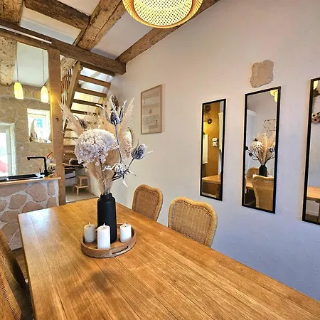 L'atypique Des Remparts