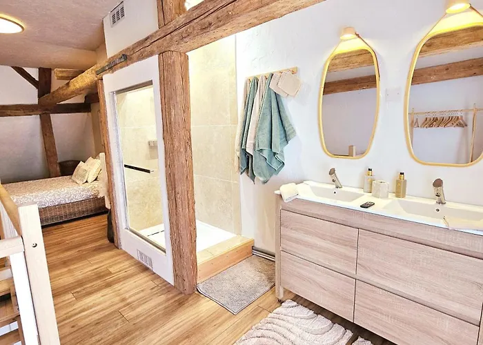 L'atypique Des Remparts